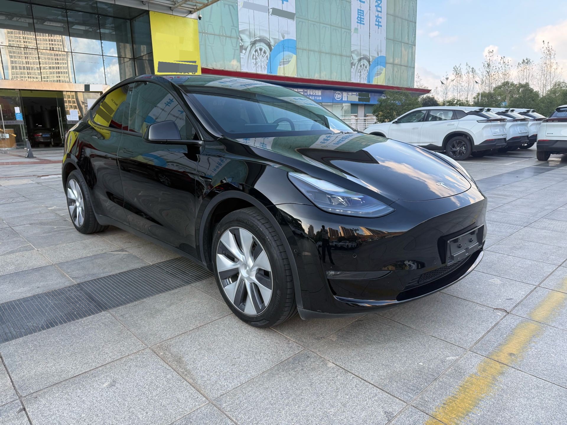 Tesla Model Y 2023 #3 Tesla Model Y 2023 immagine di auto #3