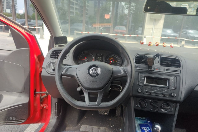 Volkswagen Polo 2018 car image #12