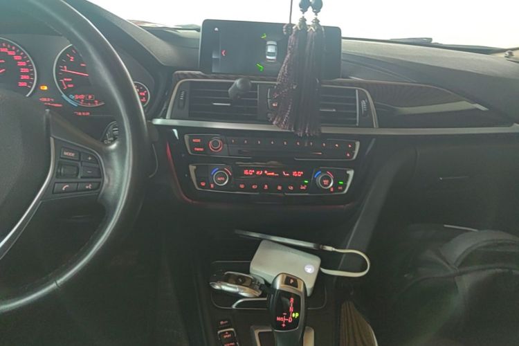 BMW 3 Series 2019 #17 BMW 3 Series 2019 immagine di auto #17