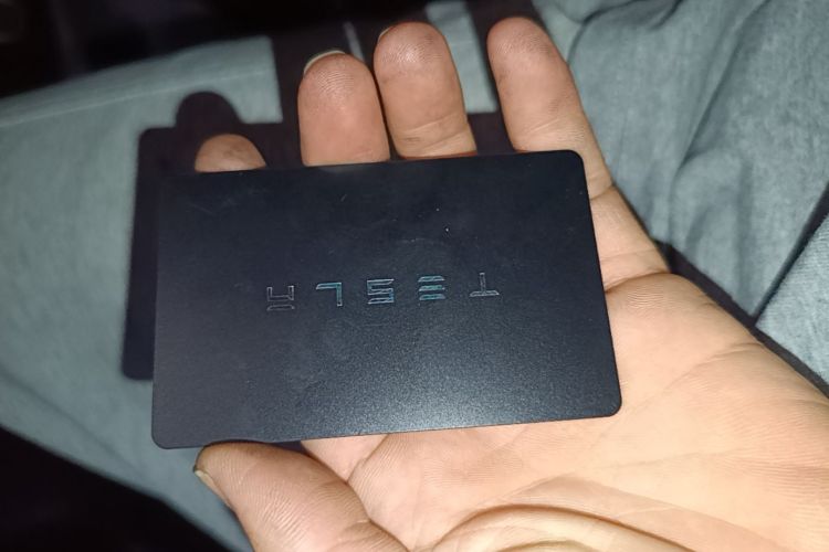 Tesla Model 3 2024 car image #9