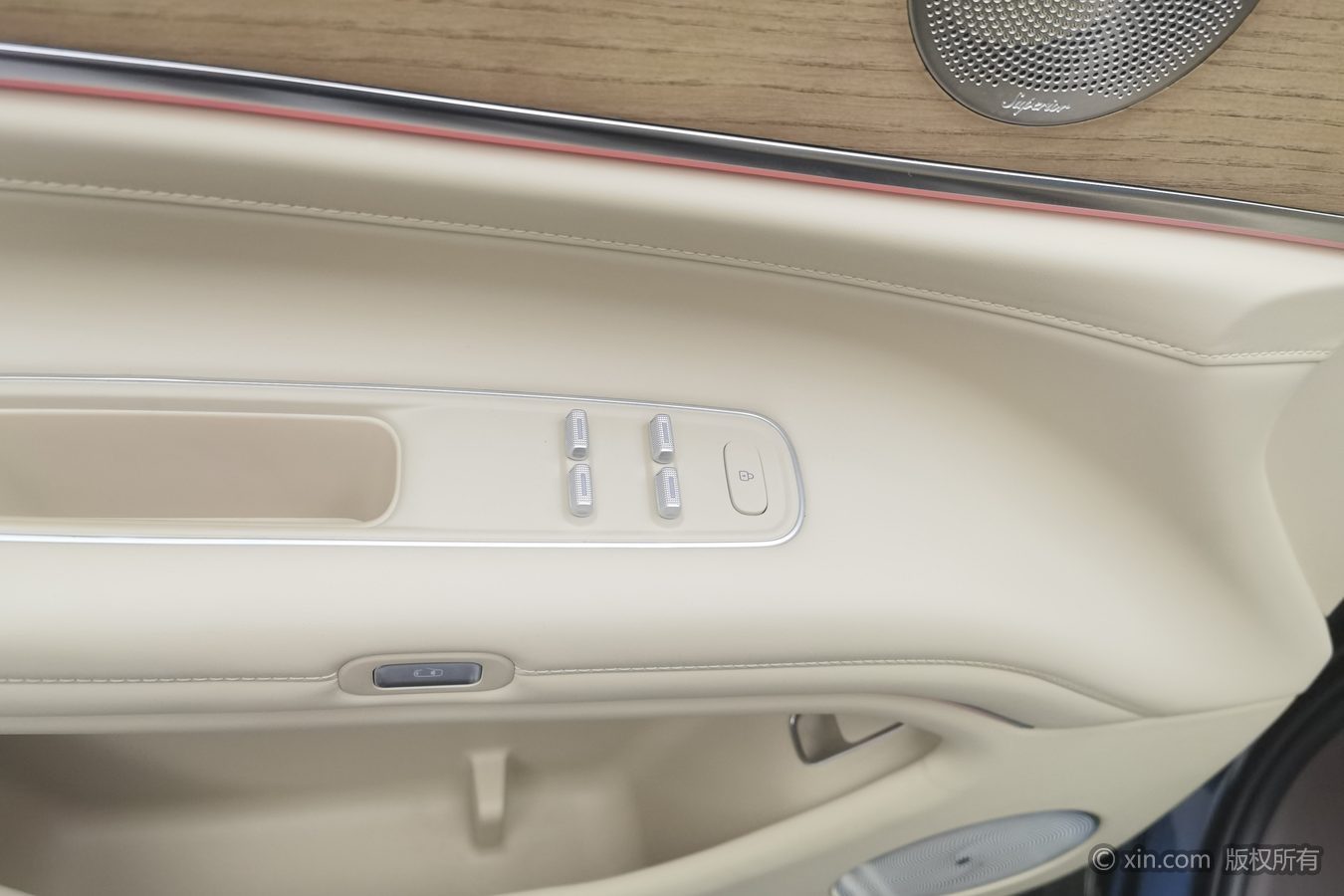2025 car image #9