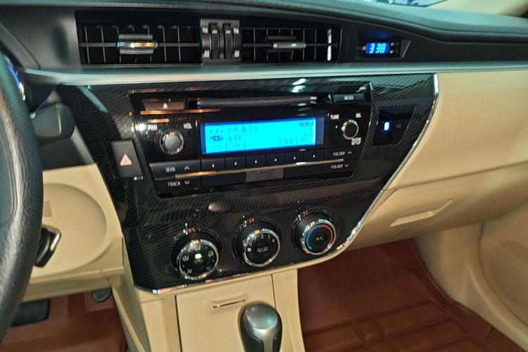 Toyota Corolla 2015 #13 Toyota Corolla 2015 car image #13