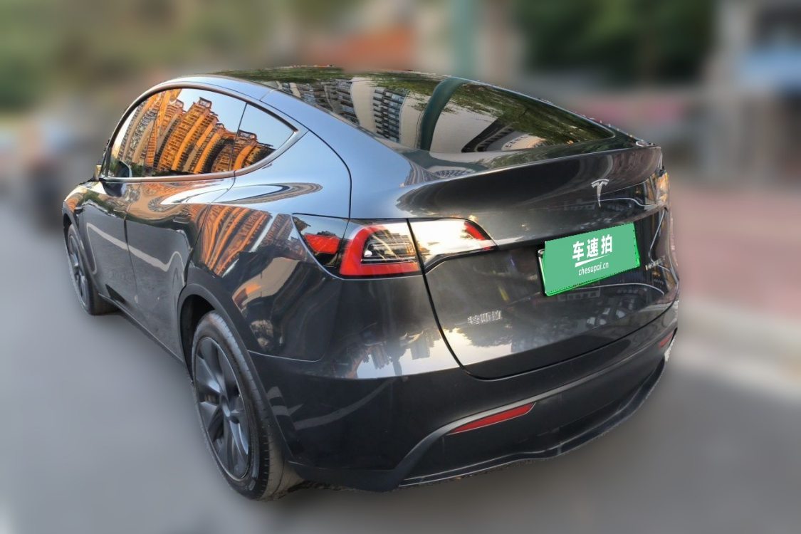 Tesla Model Y 2024 #3 Tesla Model Y 2024 car image #3