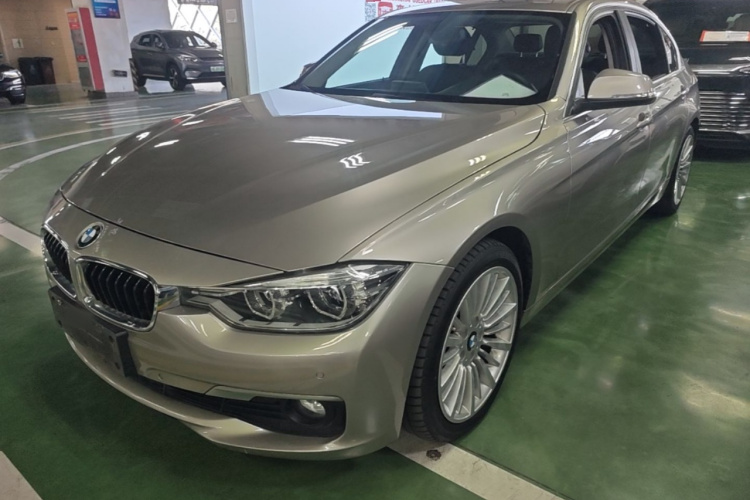 BMW 3 Series 2017 immagine di auto #2