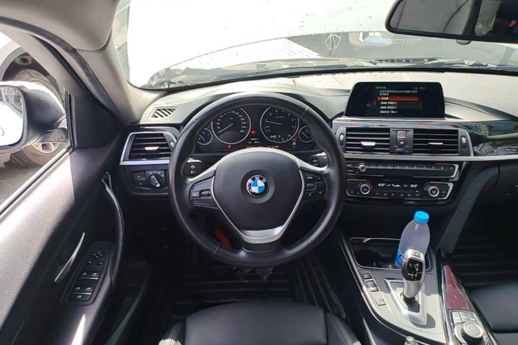 BMW 3 Series 2018 #11 BMW 3 Series 2018 car image #11