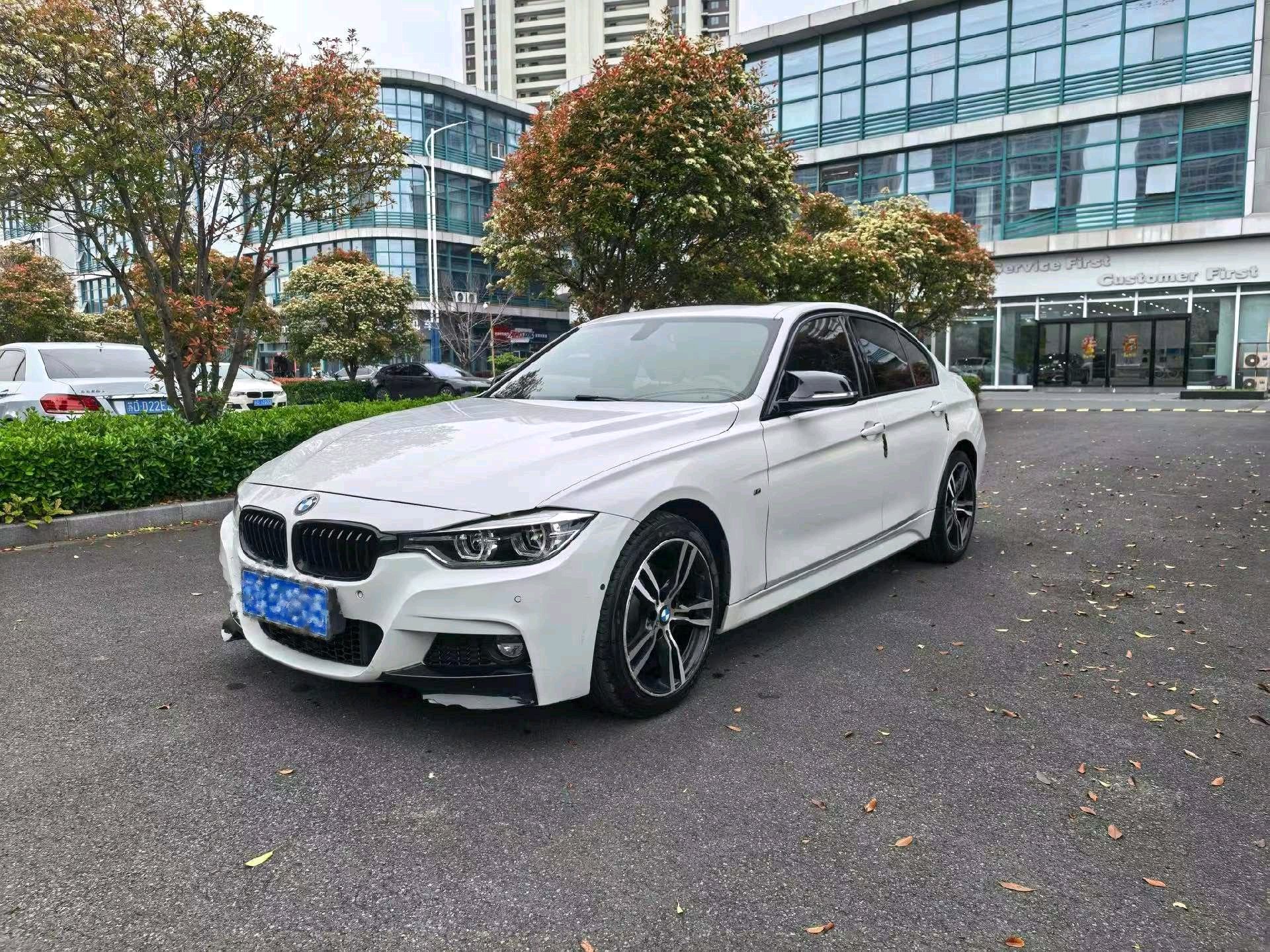 BMW 3 Series 2018 汽车图片 