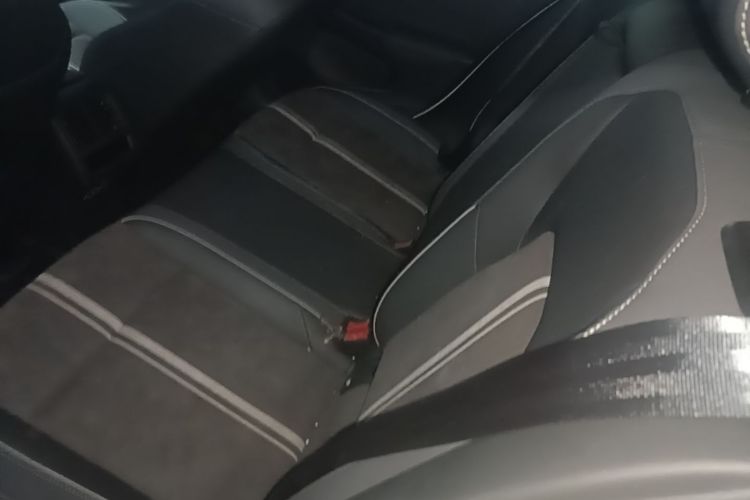 Volkswagen Golf 2023 car image #17