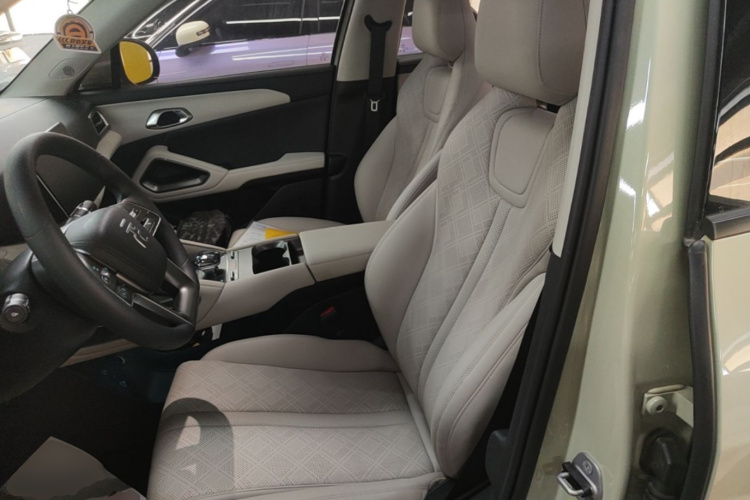 BYD YuanUP 2024 car image #15