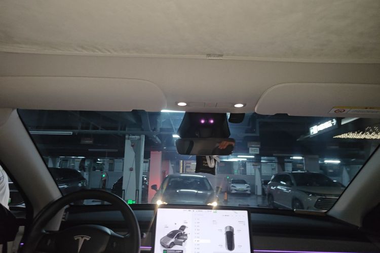 Tesla Model Y 2024 immagine di auto #20