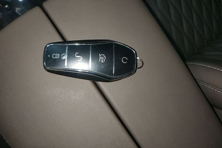 BYD Han 2023 #9 BYD Han 2023 car image #9