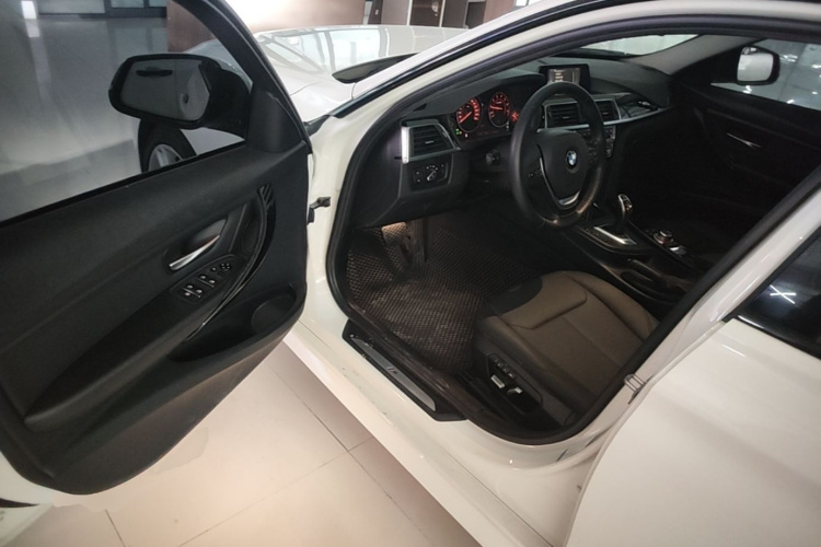 BMW 3 Series 2016 #16 BMW 3 Series 2016 car image #16