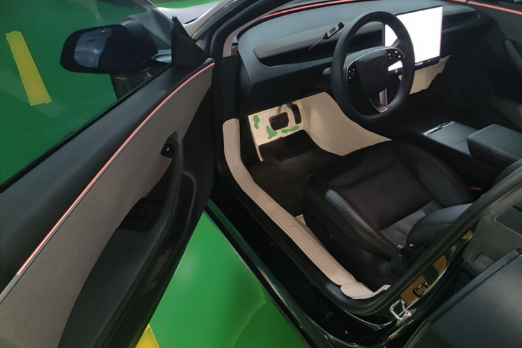 Tesla Model 3 2023 car image #16