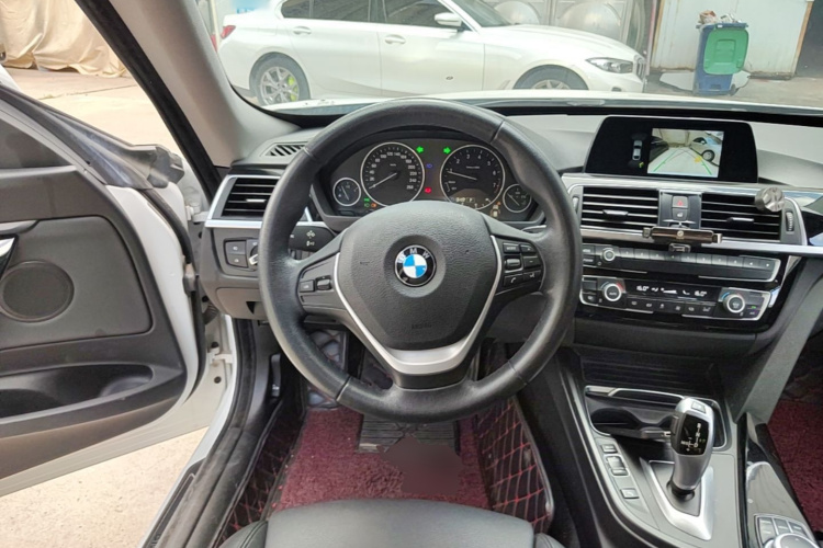 BMW 3 Series GT 2019 #15 BMW 3 Series GT 2019 صورة سيارة #15