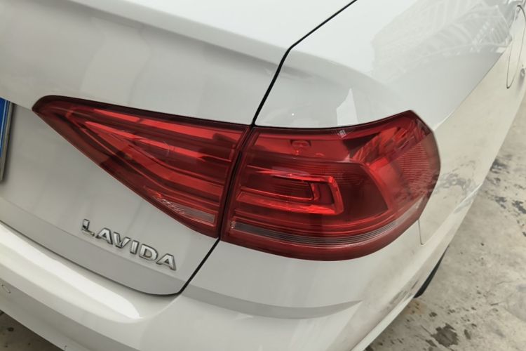 Volkswagen Lavida 2019 car image #8