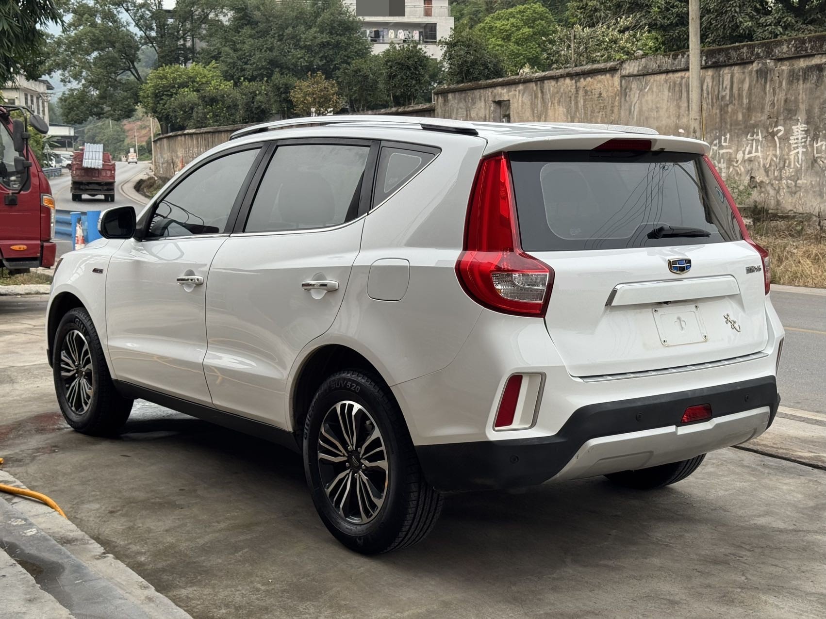 GEELY Vision X6 2017 immagine di auto #7