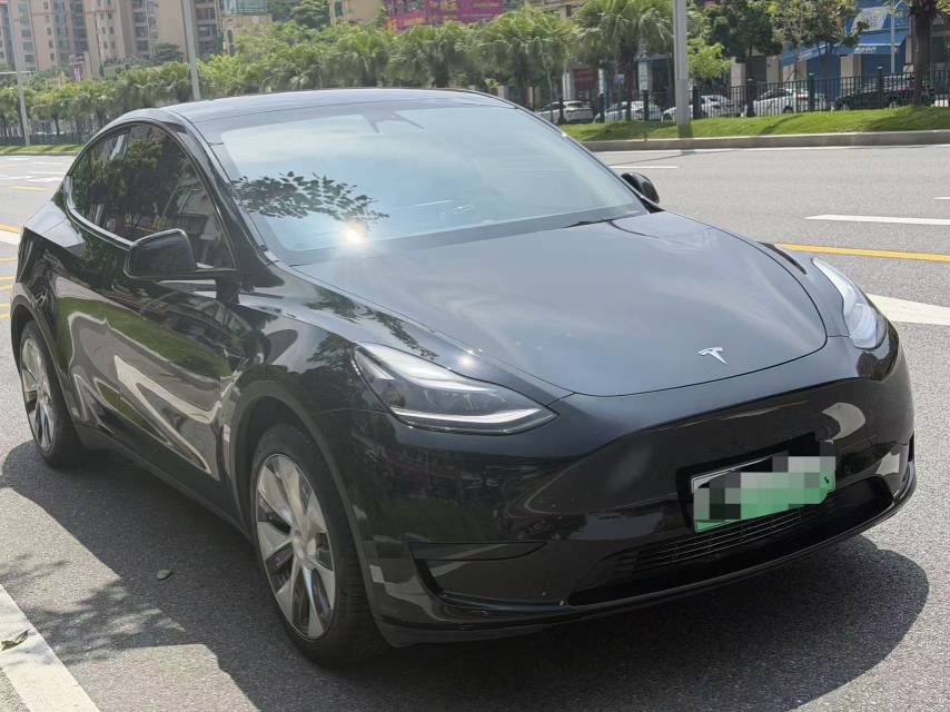 Tesla Model Y 2023 #3 Tesla Model Y 2023 car image #3