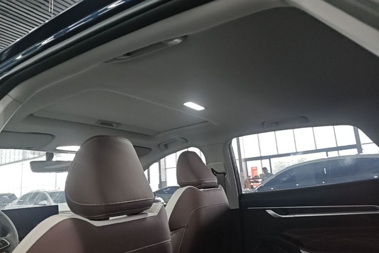 GEELY Emgrand 2025 #18 GEELY Emgrand 2025 image de voiture #18