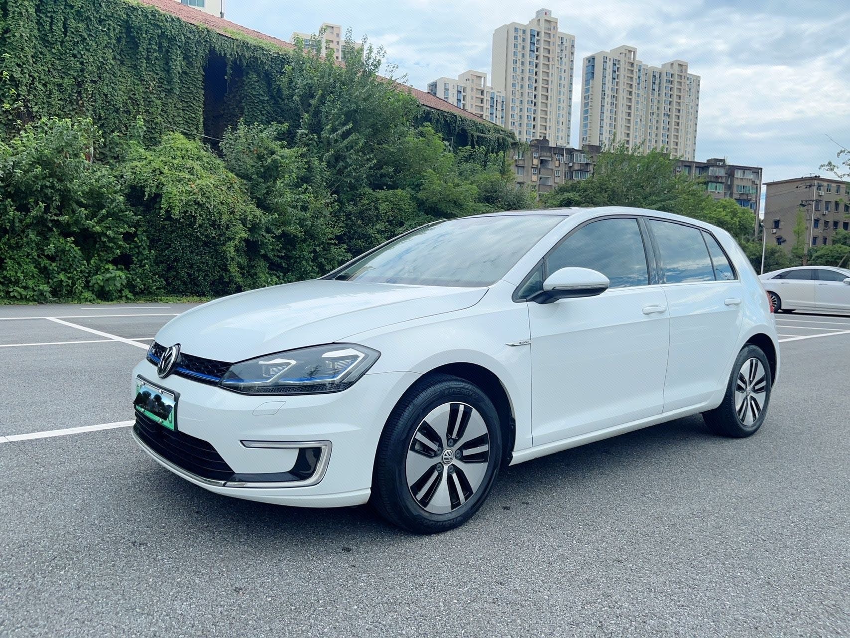 Volkswagen Golf Pure Electric 2021 Volkswagen Golf Pure Electric 2021 immagine di auto
