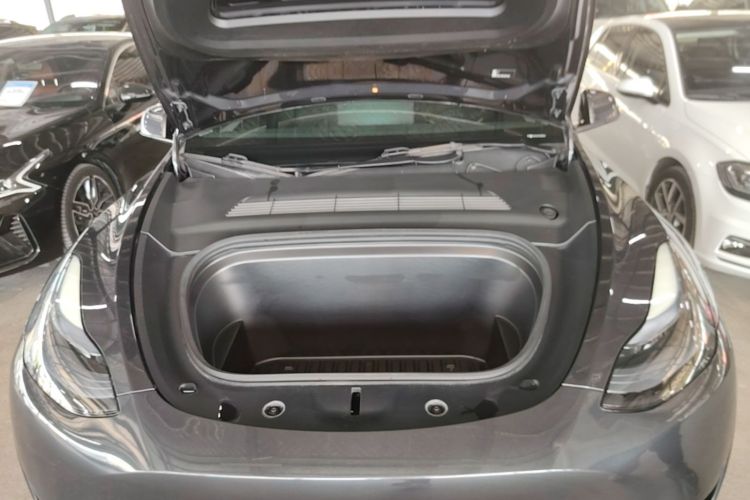 Tesla Model Y 2024 #20 Tesla Model Y 2024 car image #20