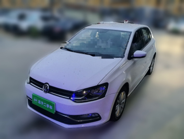 Volkswagen Polo 2015 car image 