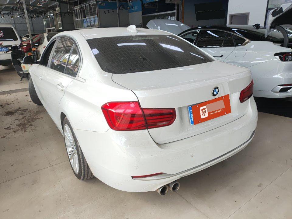 BMW 3 Series 2018 immagine di auto #8