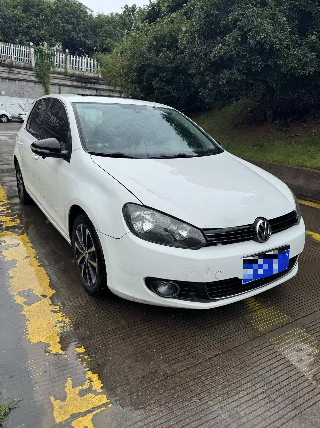 Volkswagen Golf 2012 Volkswagen Golf 2012 car image