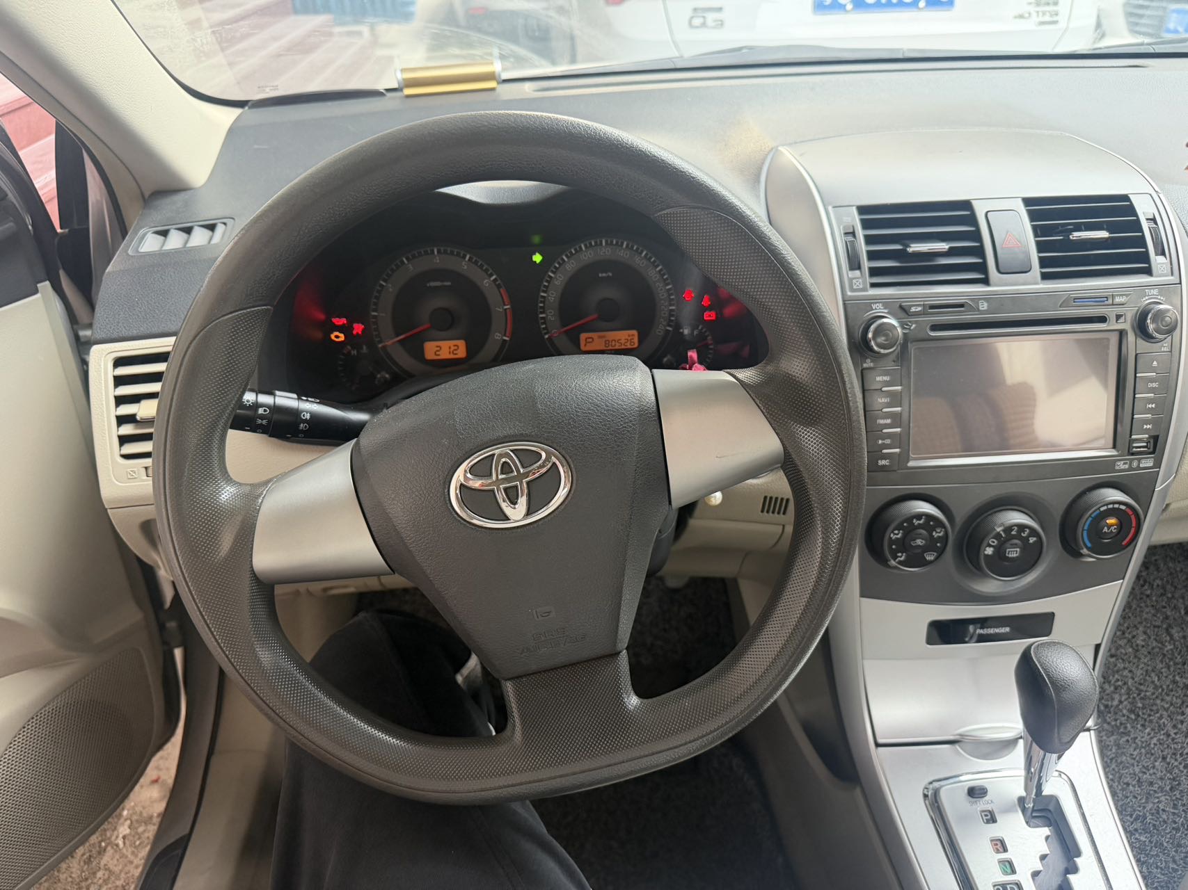 Toyota Corolla 2014 immagine di auto #9