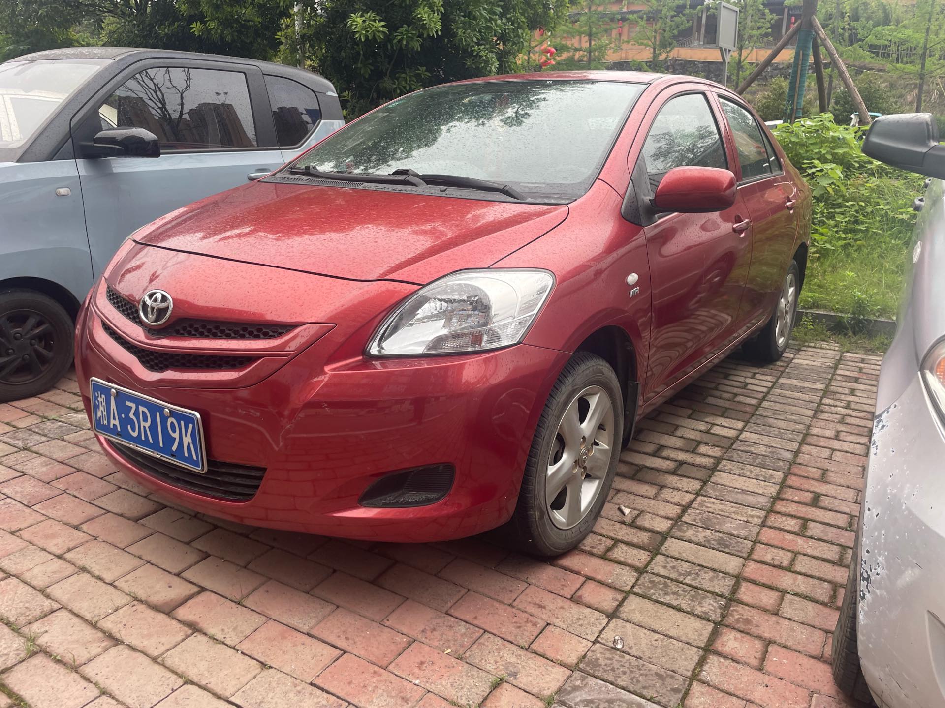 2009 car image 