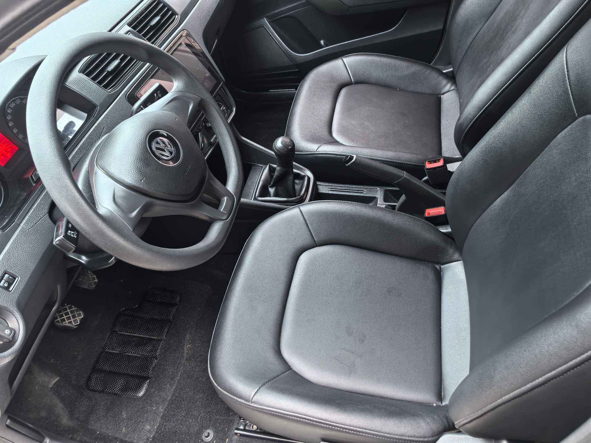 Volkswagen Santana 2018 imagen de coche #5