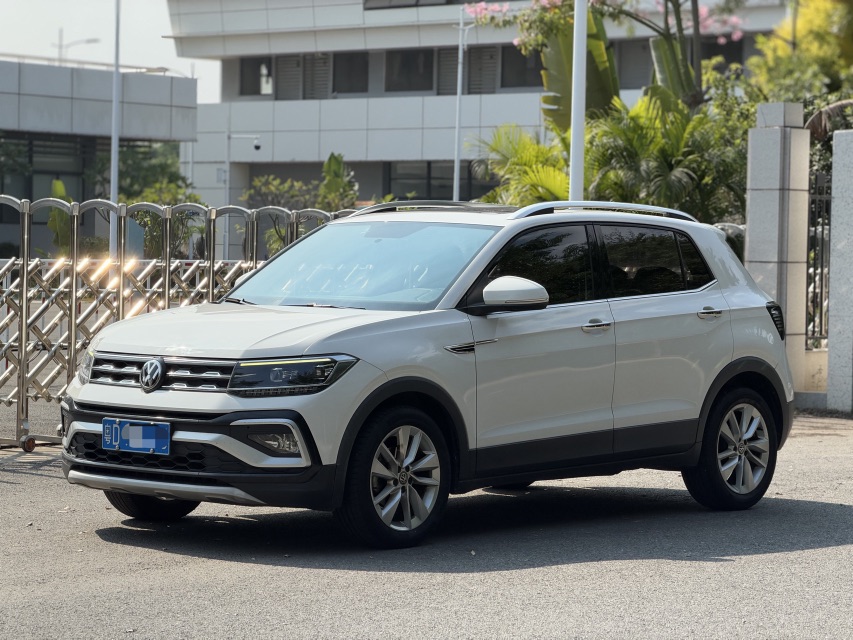 Volkswagen T-Cross 2020 Volkswagen T-Cross 2020 صورة سيارة