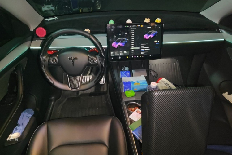 Tesla Model Y 2024 #11 Tesla Model Y 2024 car image #11