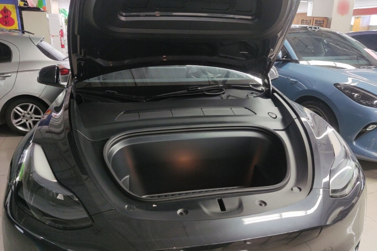Tesla Model Y 2024 #20 Tesla Model Y 2024 car image #20
