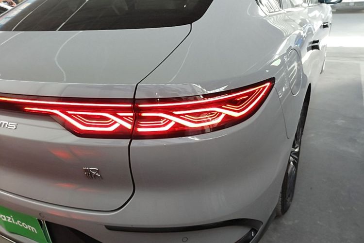 BYD Han 2024 car image #8