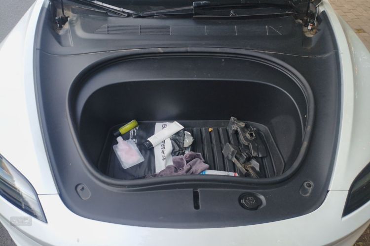 Tesla Model 3 2024 immagine di auto #22