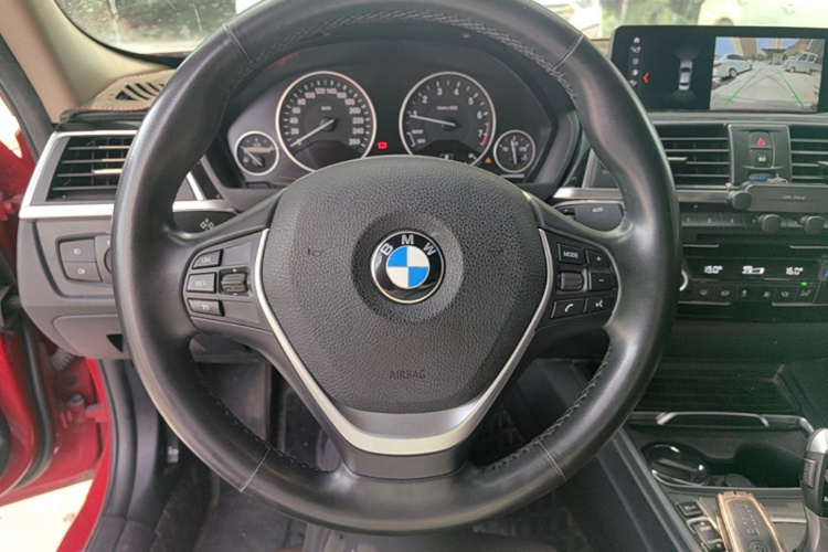 BMW 3 Series 2019 #11 BMW 3 Series 2019 car image #11
