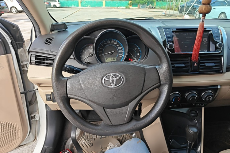 Toyota Vios 2015 car image #11