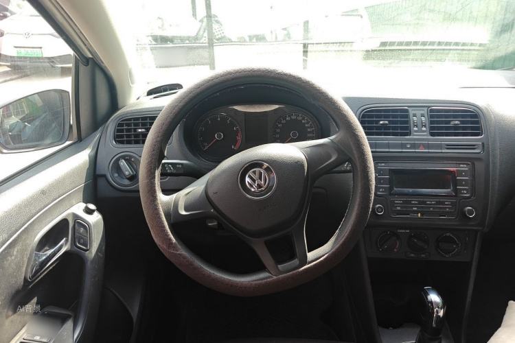 Volkswagen Polo 2016 #12 Volkswagen Polo 2016 car image #12