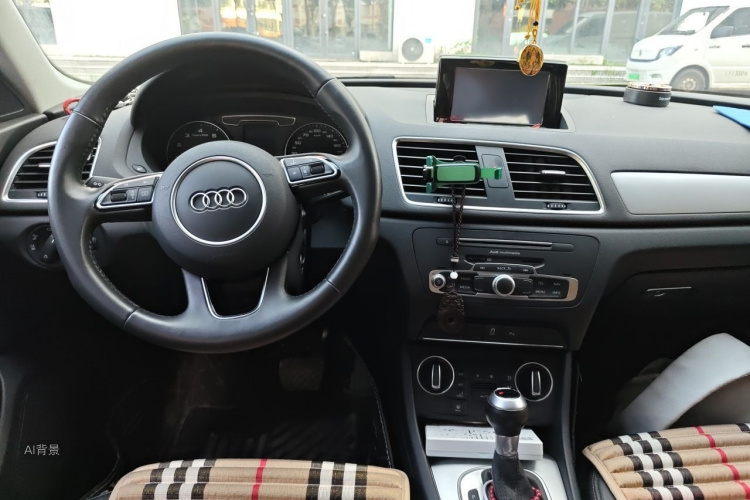 Audi Q3 2018 #11 Audi Q3 2018 car image #11