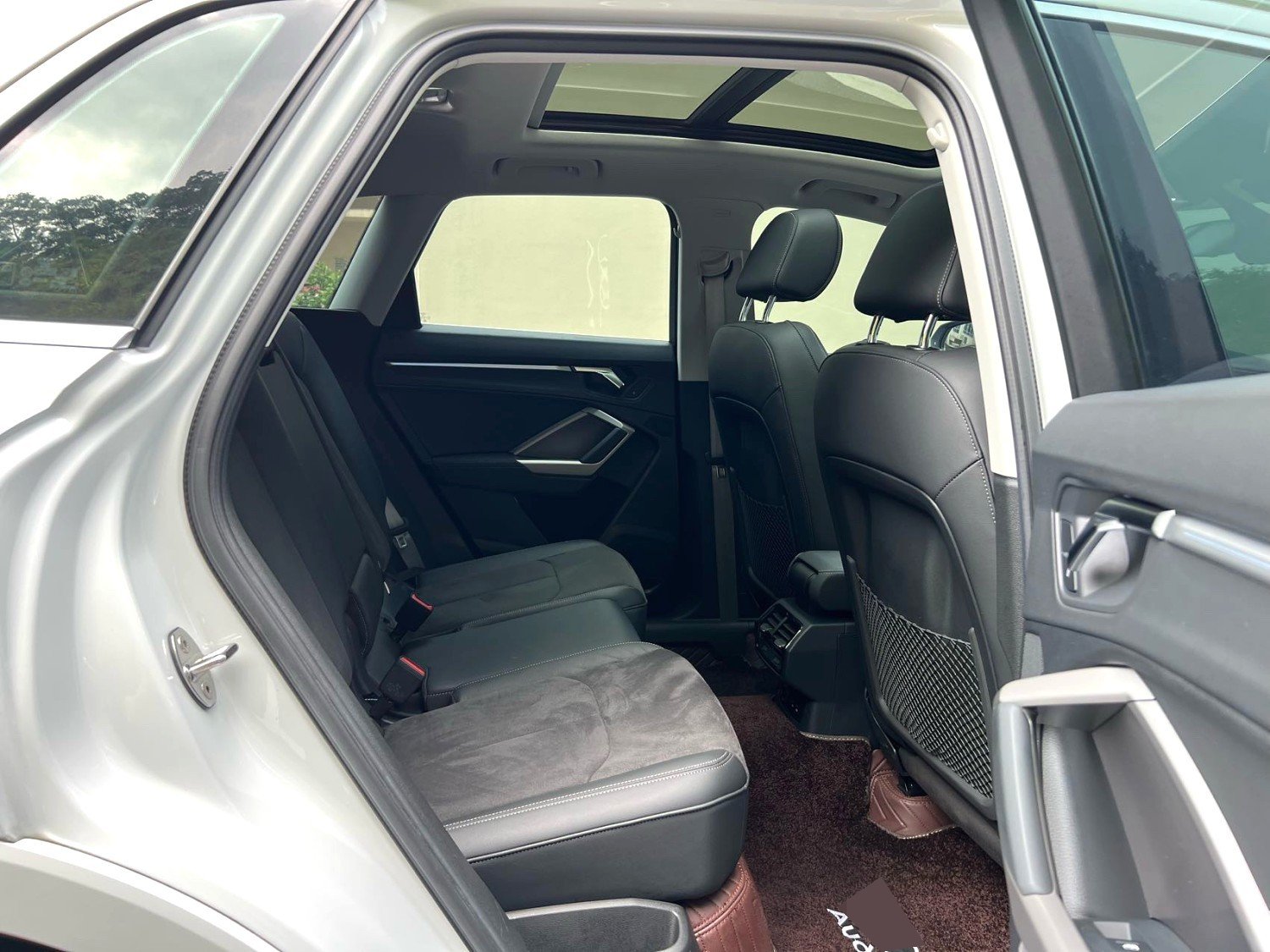 Audi Q3 2022 car image #4
