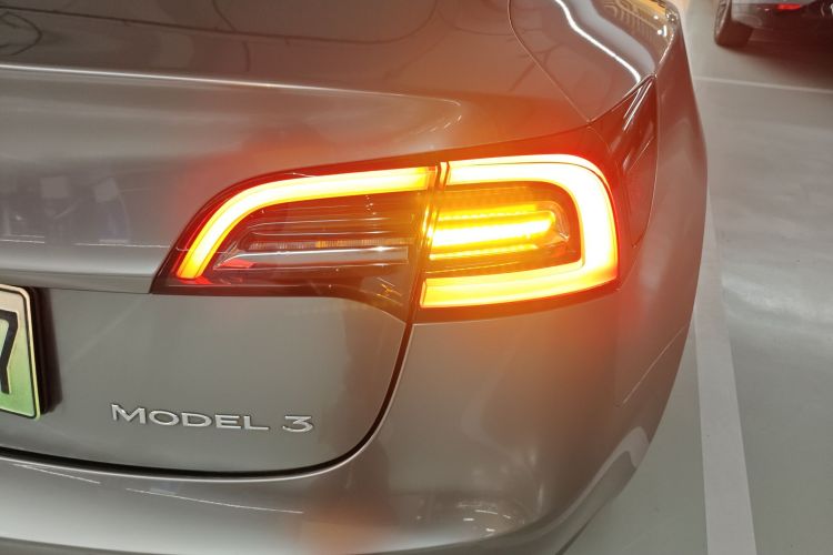Tesla Model 3 2023 car image #8