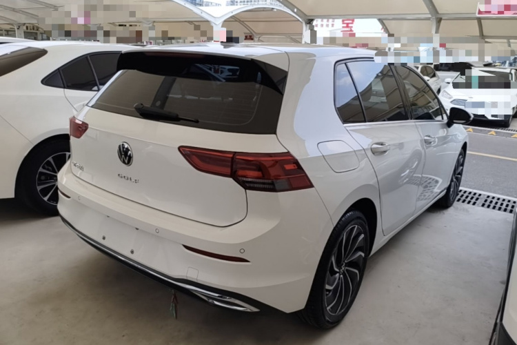 Volkswagen Golf 2021 car image #7