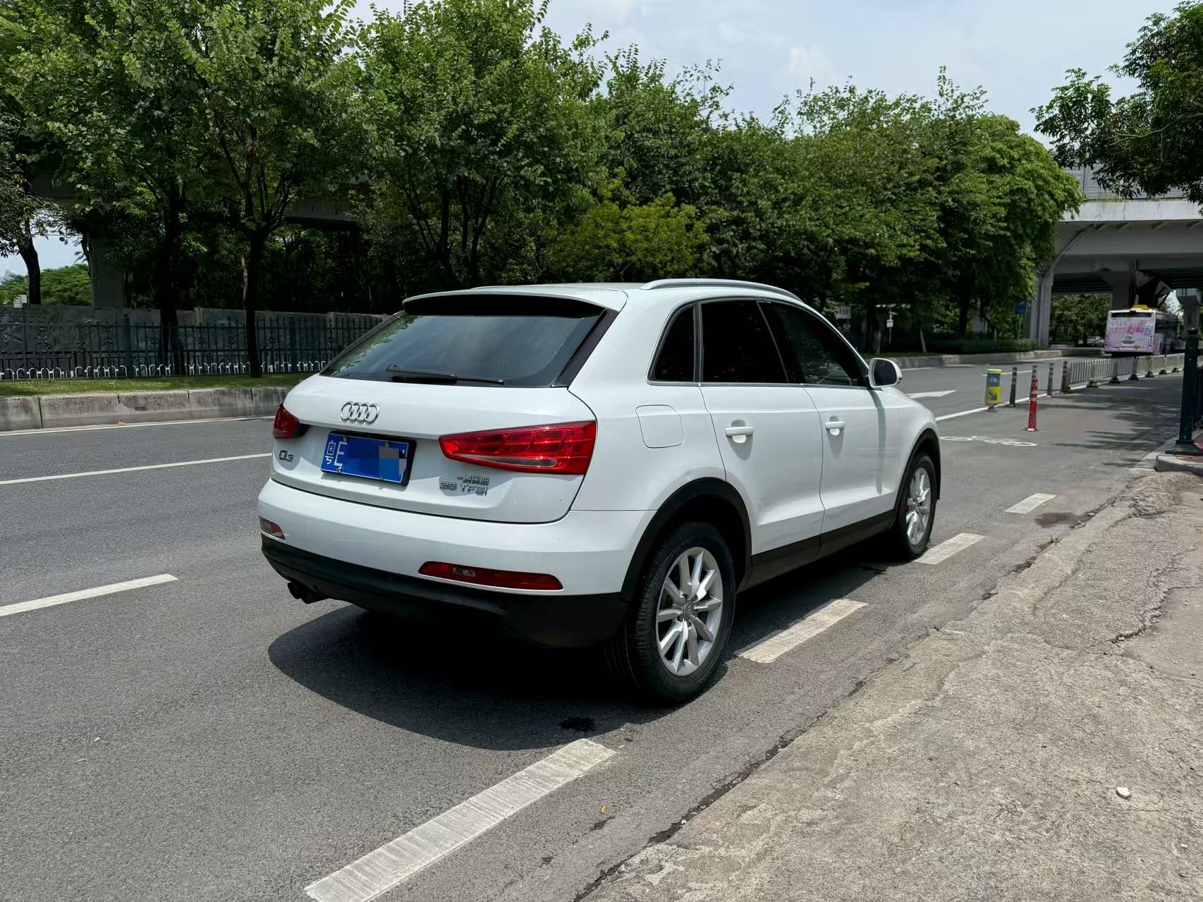 Audi Q3 2015 #3 Audi Q3 2015 car image #3