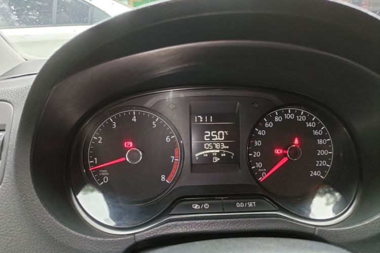 Volkswagen Polo 2016 #12 Volkswagen Polo 2016 car image #12