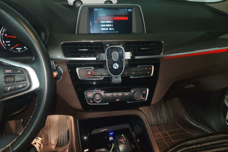 BMW X1 2019 #17 BMW X1 2019 car image #17