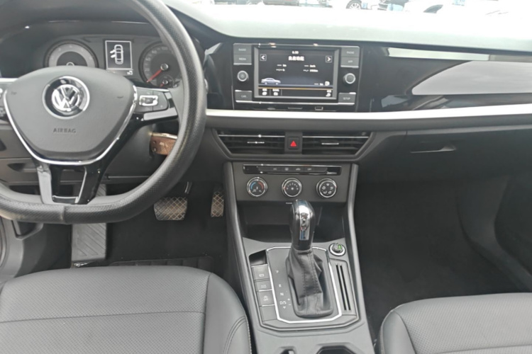 Volkswagen Lavida 2019 car image #10