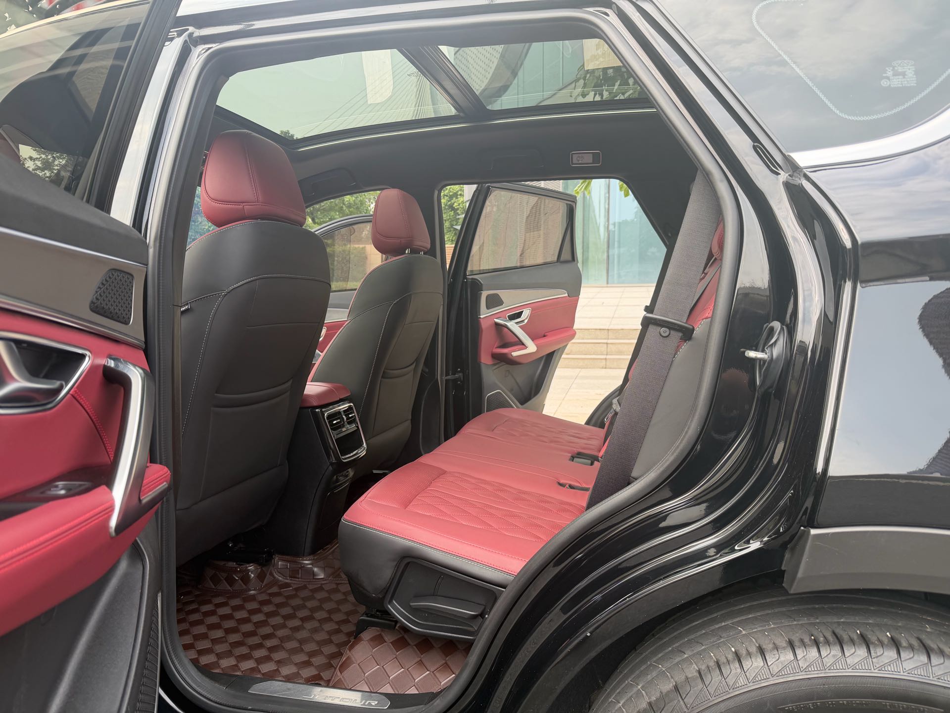 Jetour X70 PLUS 2024 car image #8
