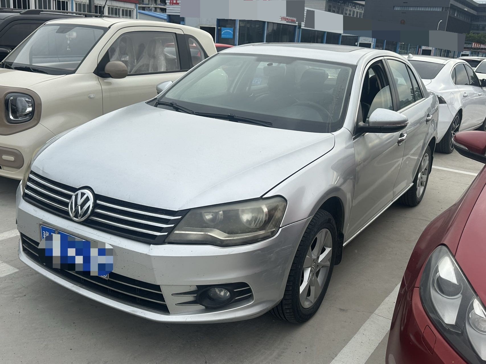 Volkswagen Bora 2015 car image 
