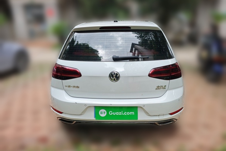 Volkswagen Golf 2020 car image #4