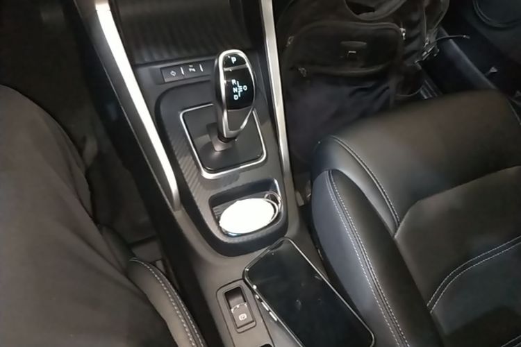 BYD Yuan New Energy 2019 immagine di auto #14
