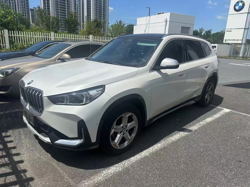 BMW X1 2024 car image 